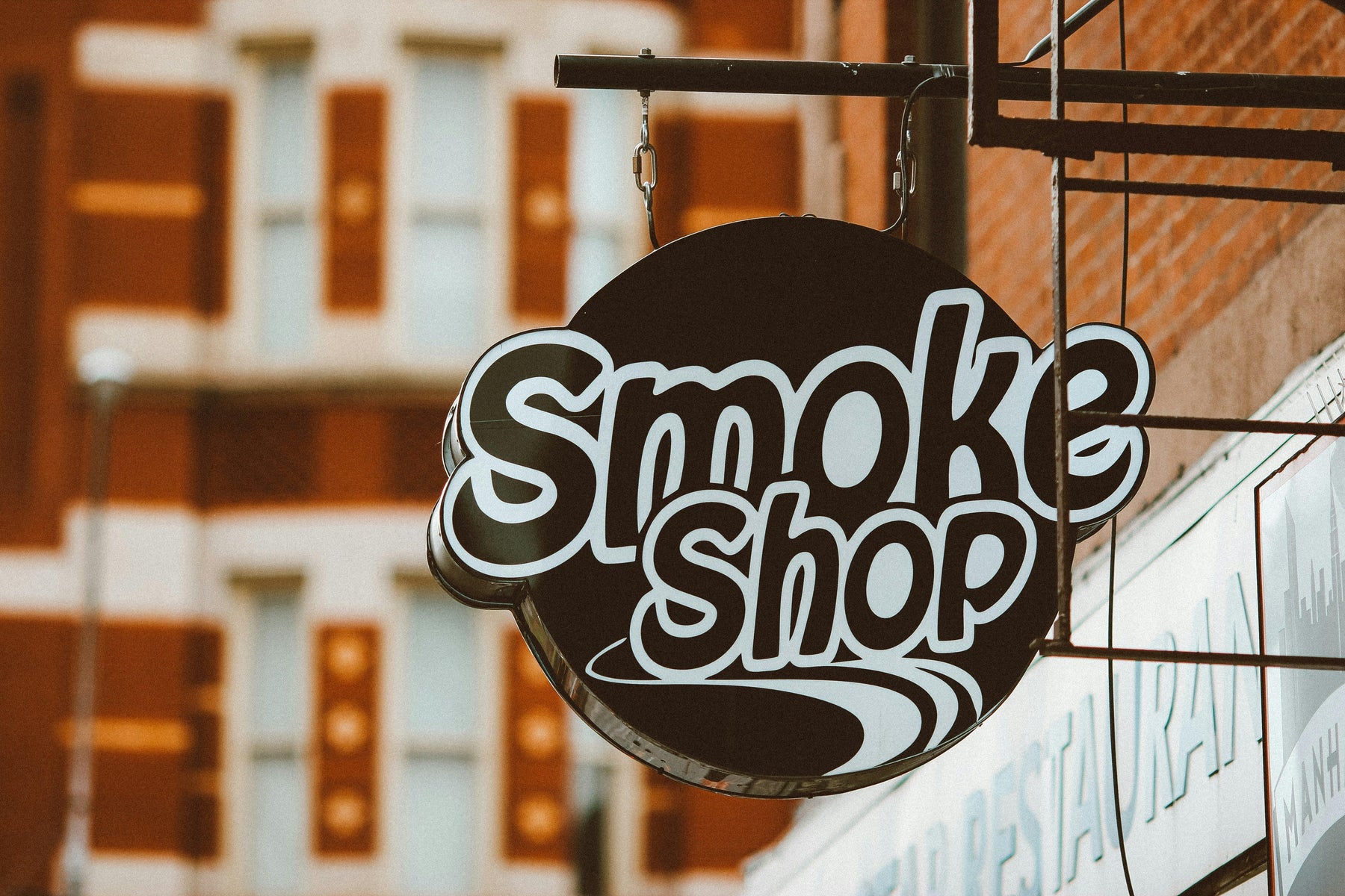 Head Shops vs. Dispensaries: What are the key differences?