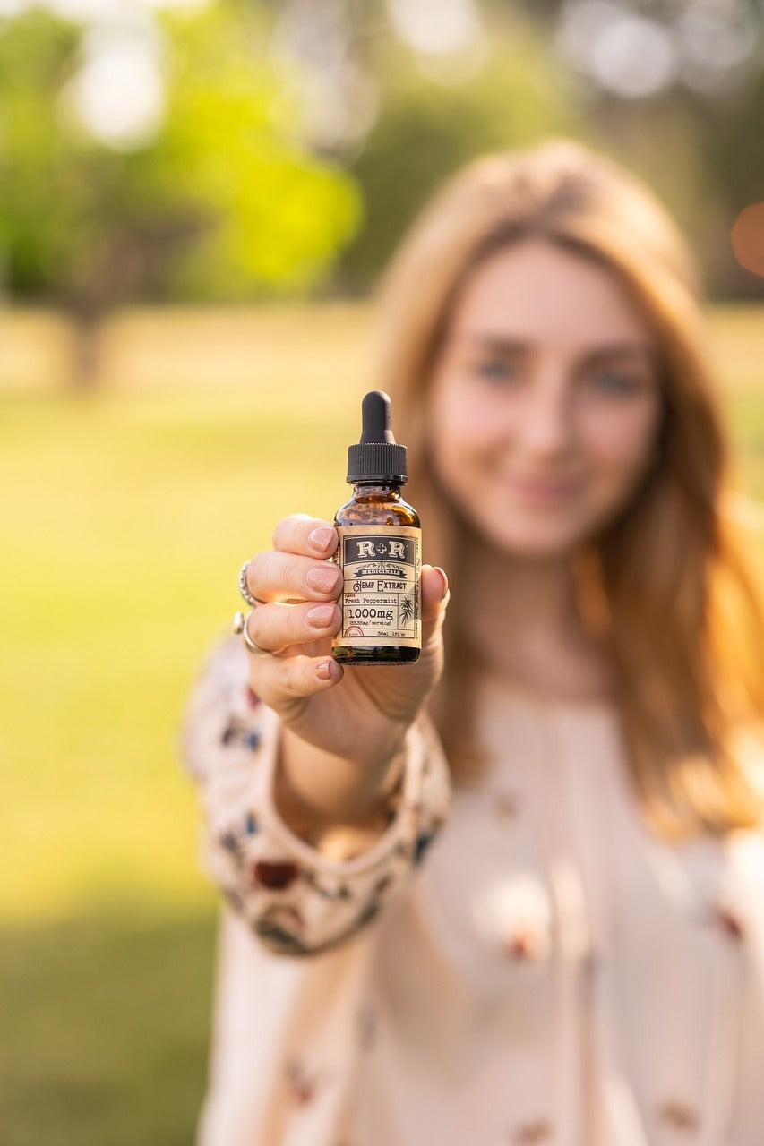 Where Can You Get the Best CBD Products and CBD Packaging? Find Out Here!-MJ Wholesale